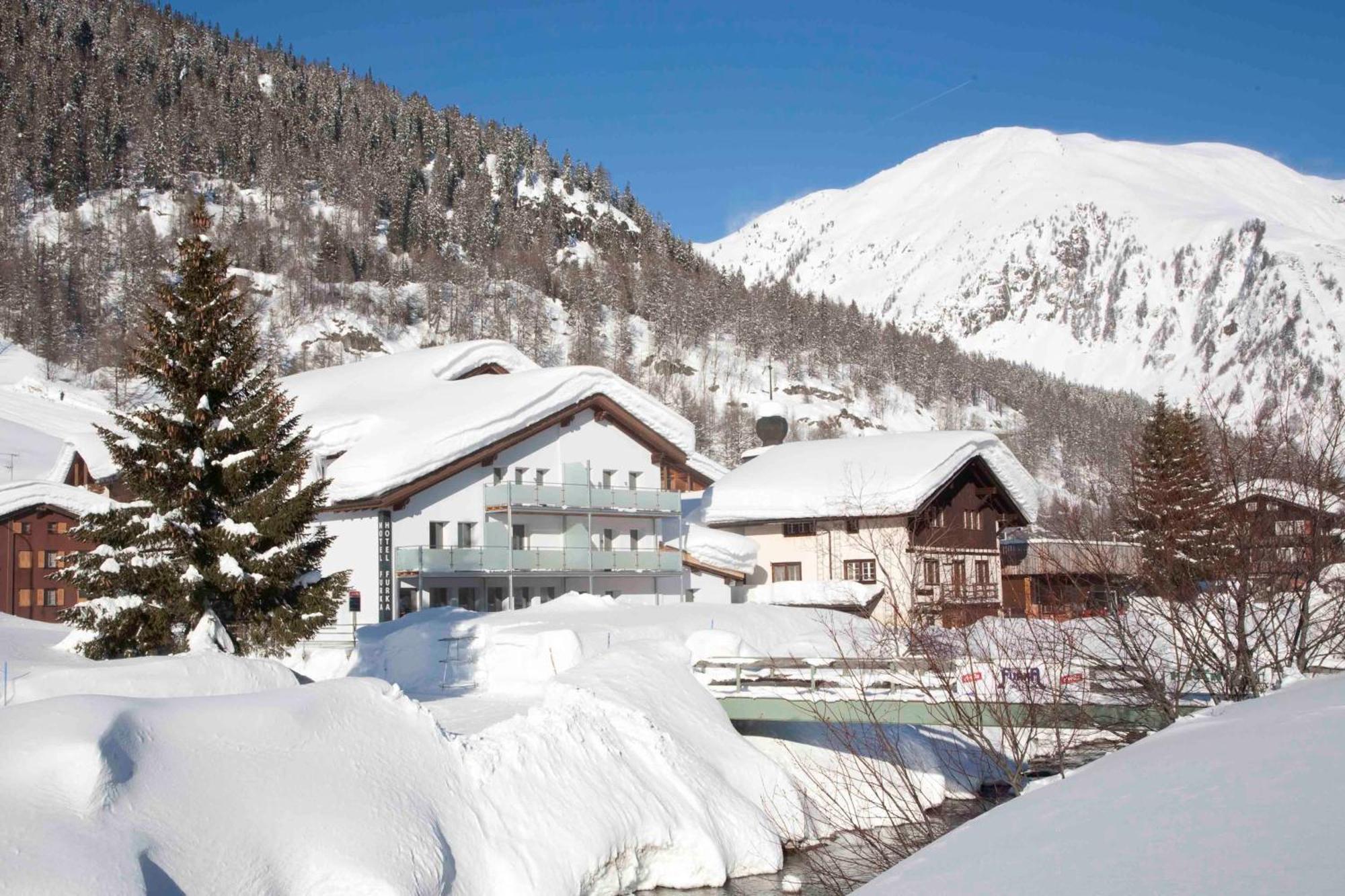 Hotel Furka Oberwald Buitenkant foto