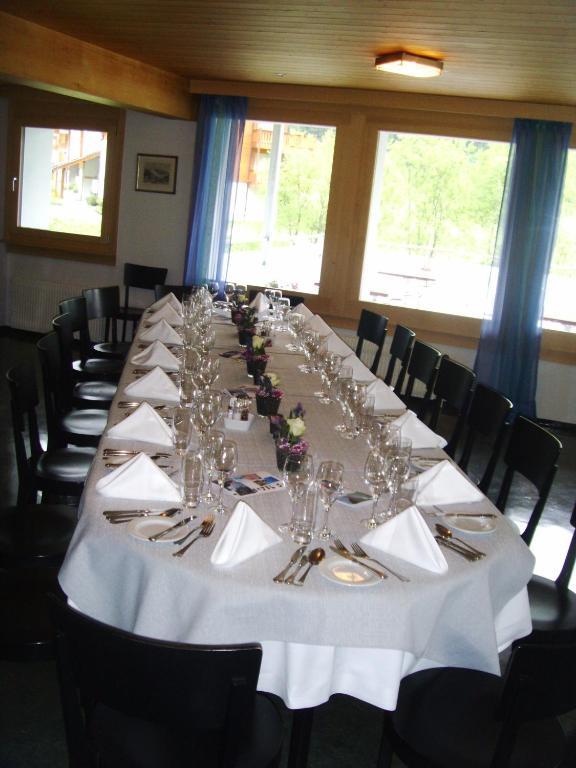 Hotel Furka Oberwald Buitenkant foto