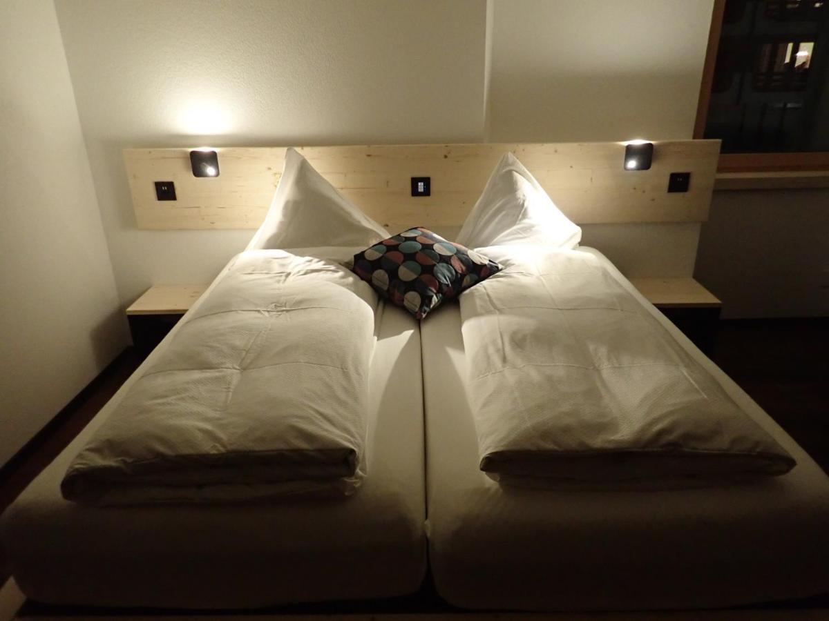 Hotel Furka Oberwald Buitenkant foto