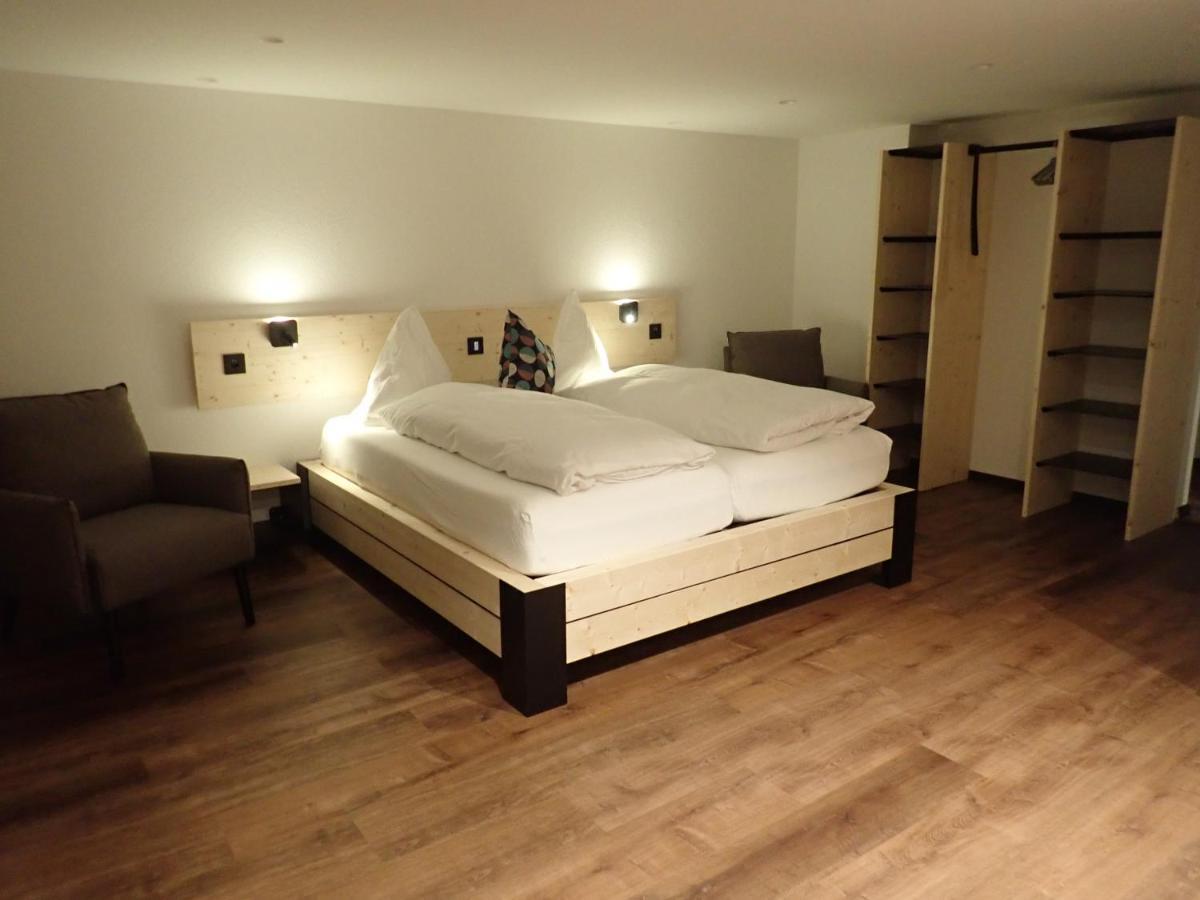 Hotel Furka Oberwald Buitenkant foto