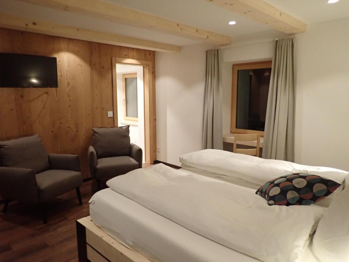 Hotel Furka Oberwald Buitenkant foto