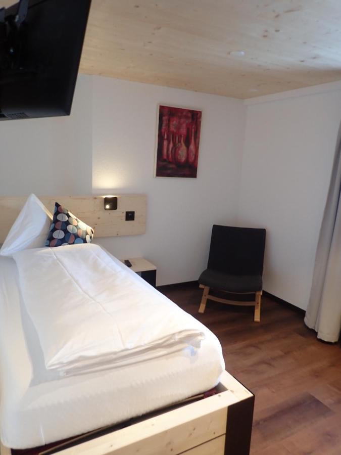 Hotel Furka Oberwald Buitenkant foto